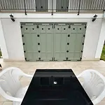Apartment Haptapta House