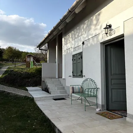 Haptapta House Apartamento Balatonudvari